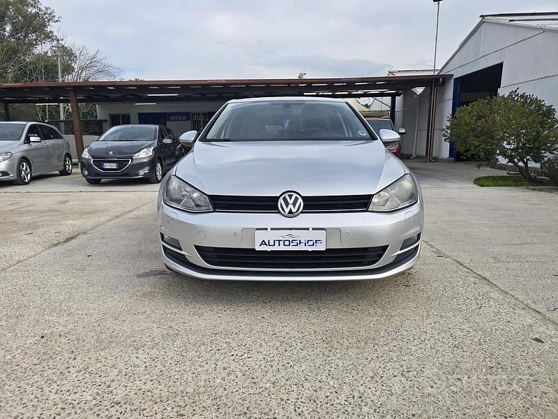 Usata VW Golf VII Trendline 104 CV (76 kW) 2013 Grigio Berlina