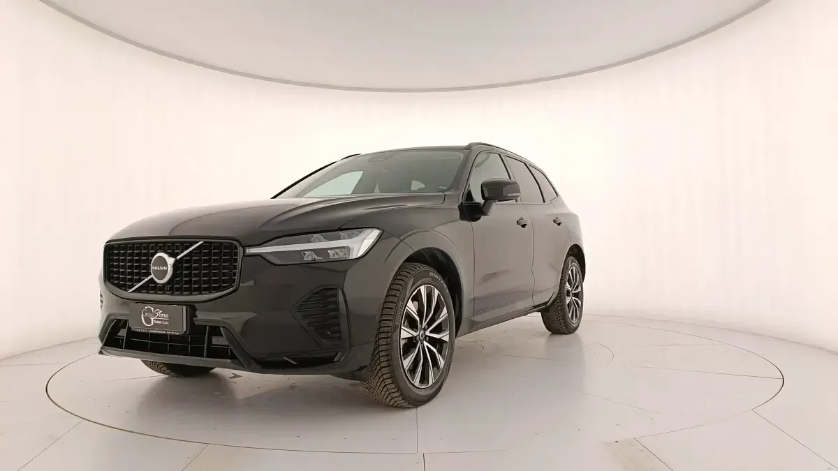 Używany Volvo XC60 Plus 197 KM (144 kW) 2024 SUV