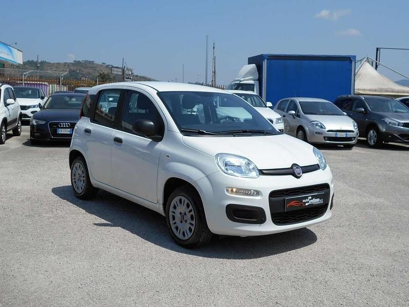 Usata Fiat Panda Easy 69 CV (50 kW) 2020 Bianco Utilitaria