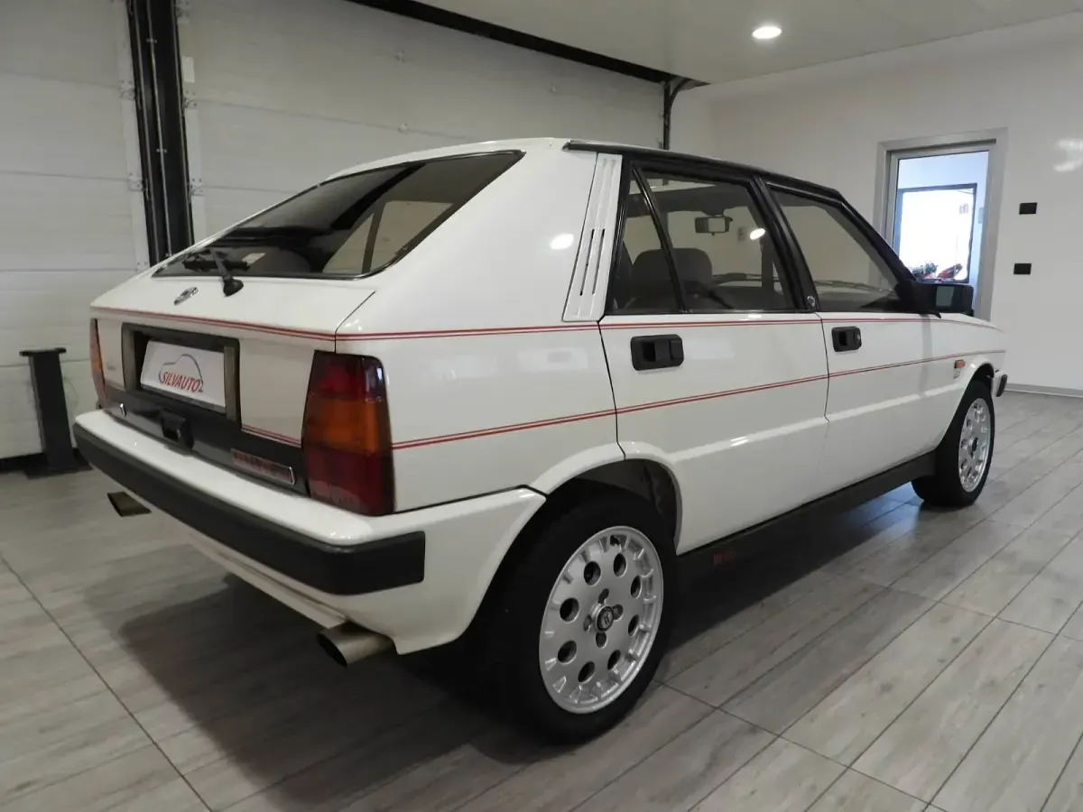 Usata Lancia Delta 186 CV (136 kW) 1995 Bianco Utilitaria