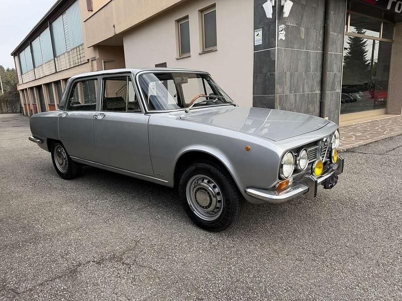 Usata Alfa Romeo 1750 118 CV (86 kW) 1972 Grigio Berlina