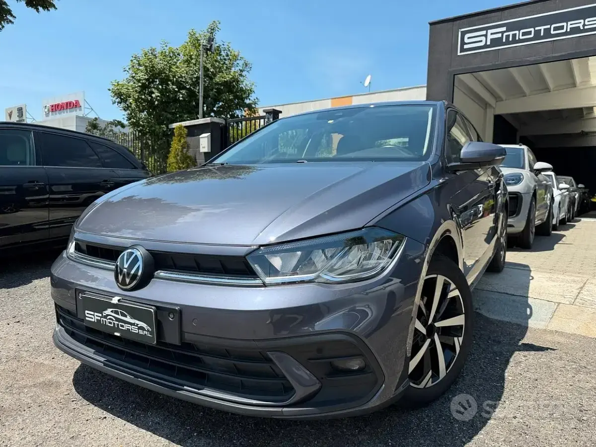Usata VW Polo Style 95 CV (69 kW) 2023 Grigio Utilitaria