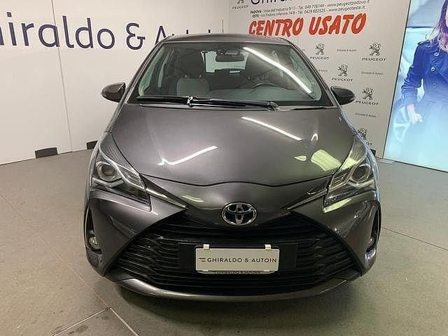 Usata Toyota Yaris Active 111 CV (81 kW) 2019 Grigio Utilitaria