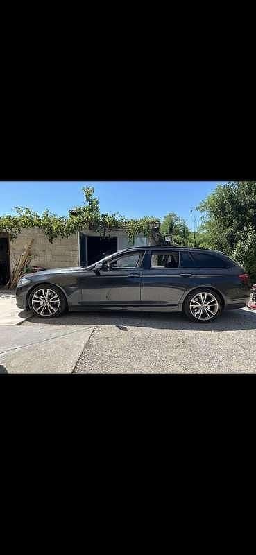 Usata BMW 530 Luxury Line 258 CV (189 kW) 2014 Station wagon