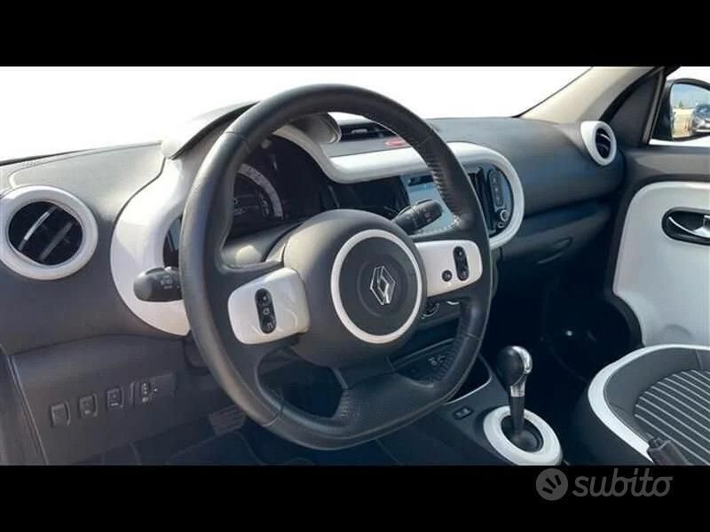 Usata Renault Twingo 60 kW (82 CV) 2021 Blu Utilitaria
