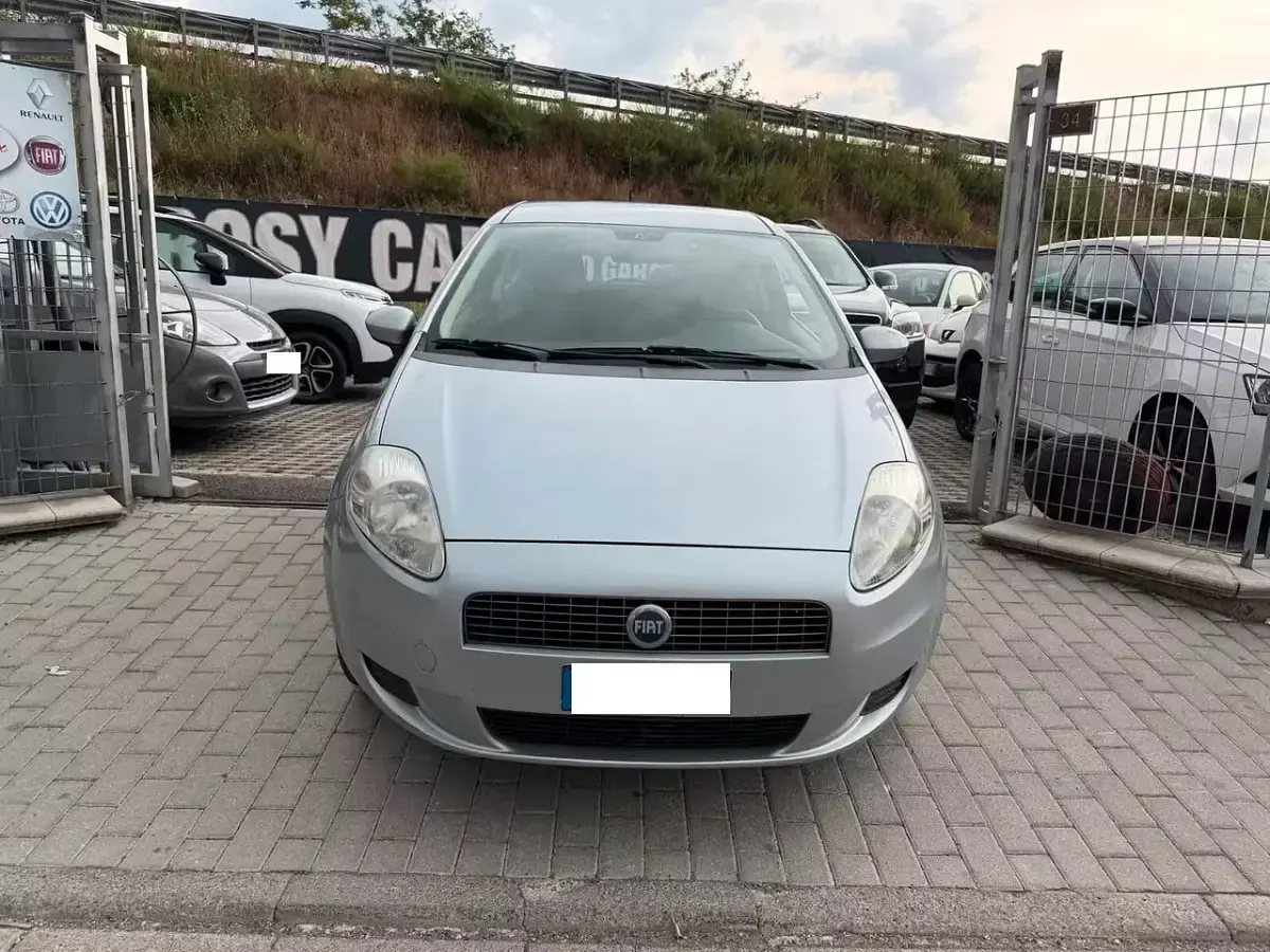 Usata Fiat Grande Punto Active 65 CV (47 kW) 2007 Argento Utilitaria