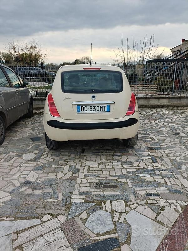 Usata Lancia Ypsilon 2007 Utilitaria