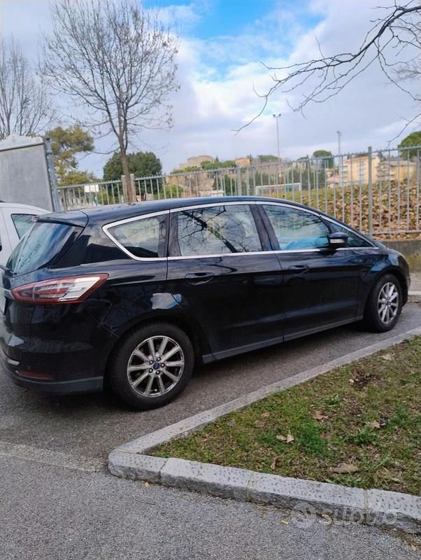 Usata Ford S-MAX S 200 CV (147 kW) 2016 Nero Monovolume