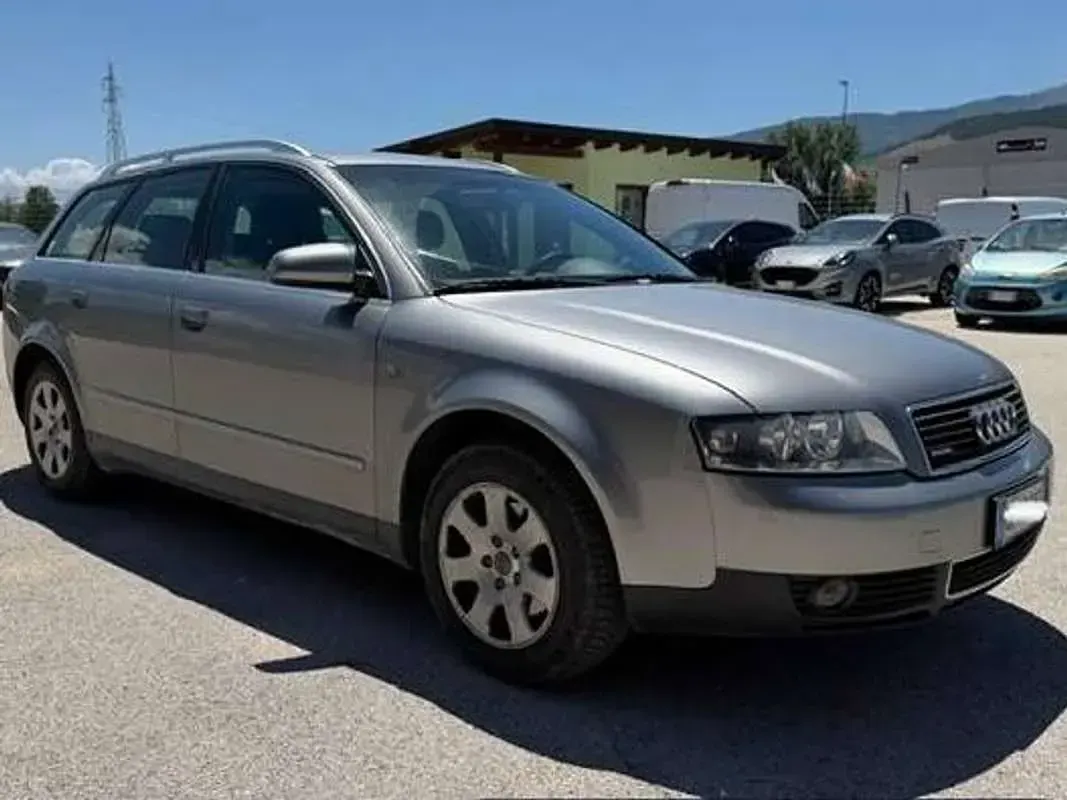 Usata Audi A4 131 CV (96 kW) 2003 Argento Station wagon