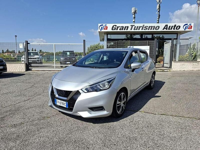 Usata Nissan Micra 90 CV (66 kW) 2018 Argento Utilitaria