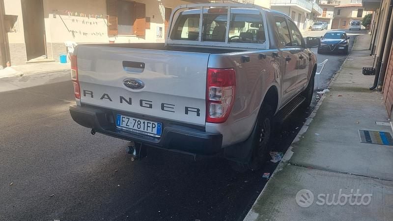 Usata Ford Ranger Limited 170 CV (125 kW) 2019 Argento Pick-up