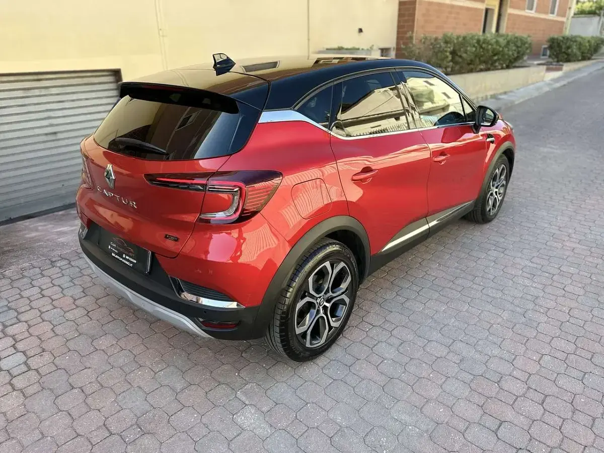Usata Renault Captur Techno 145 CV (106 kW) 2023 Rosso SUV