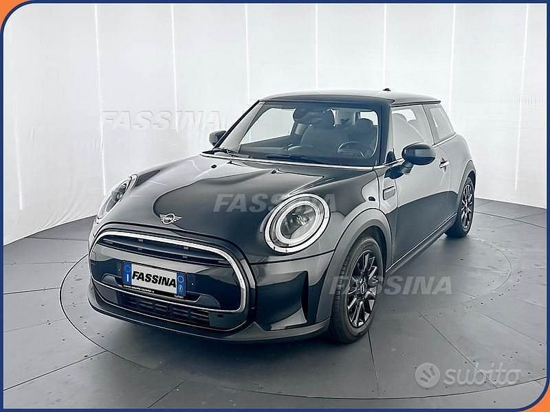 Usata Mini Cooper Classic 136 CV (100 kW) 2022 Nero Utilitaria