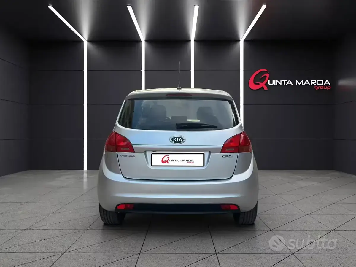 Usata Kia Venga 116 CV (85 kW) 2012 Grigio Utilitaria