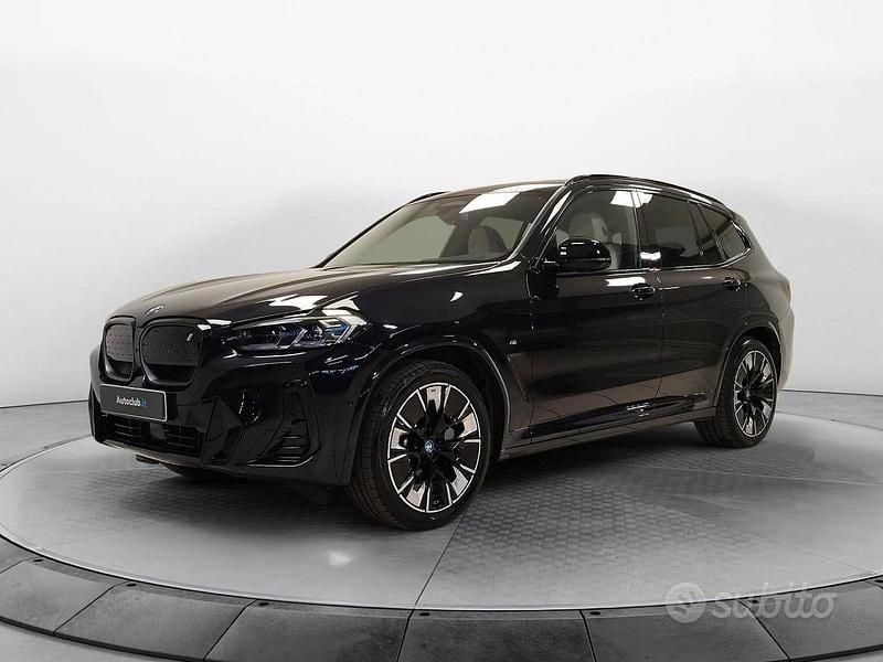 Usata BMW iX3 Impressive 80 kW (109 CV) 2024 Blu SUV