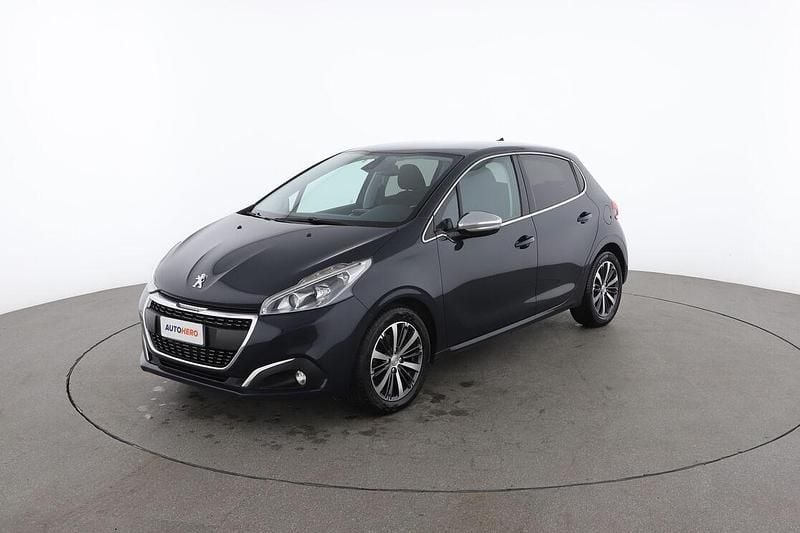 Grigio Usata 2017 Peugeot 208 Allure Due volumi | 9899 € (Buon prezzo) - Immagine 1/4