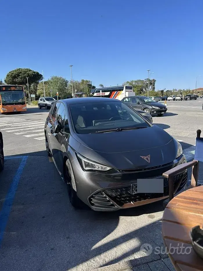 Usata Cupra Born 69 kW (95 CV) 2023 Grigio Utilitaria