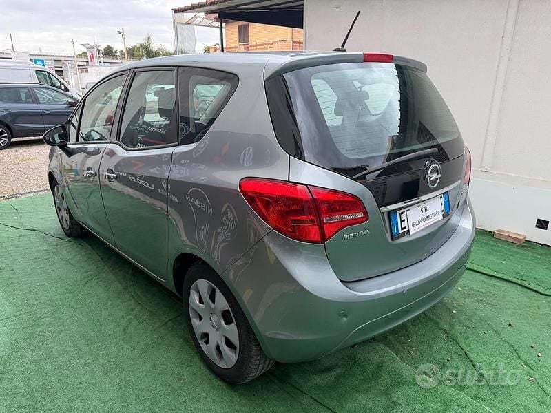 Usata Opel Meriva Cosmo 120 CV (88 kW) 2011 Grigio Monovolume