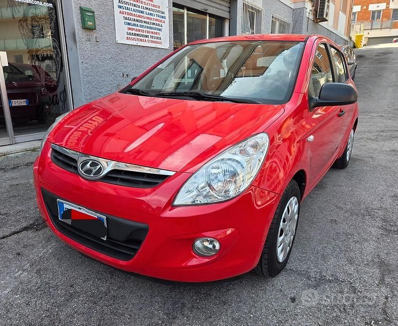 Usata Hyundai i20 Classic 2012 Rosso Utilitaria