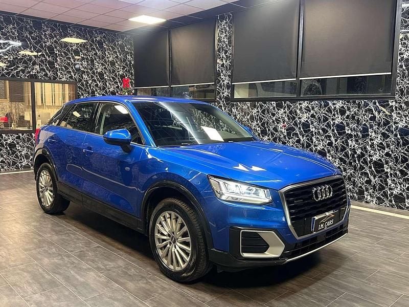 Blu/azzurro Usata 2017 Audi Q2 Ambiente SUV | 19.900 € (Super prezzo) - Immagine 1/4