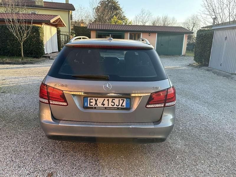 Grigio Usata 2014 Mercedes E200 Elegance Station wagon | 8000 € (Molto cara) - Immagine 1/4