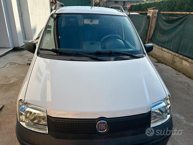 Usata 2011 Fiat Panda Furgone | 2600 € - Immagine 1/4