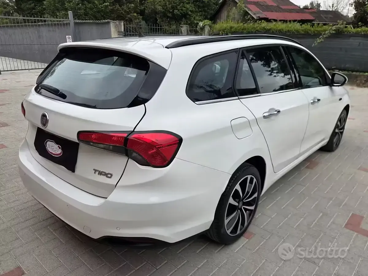 Usata Fiat Tipo Lounge 120 CV (88 kW) 2017 Bianco Station wagon
