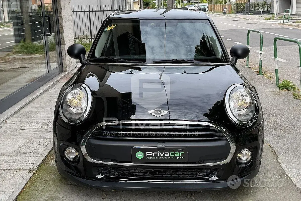 Usata Mini ONE 102 CV (75 kW) 2016 Nero Utilitaria