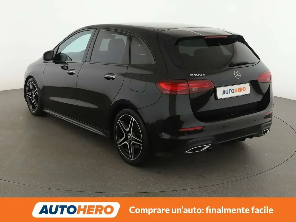 Occasion Mercedes B180 AMG line 116 ch (85 kW) 2023 Noir Monospace