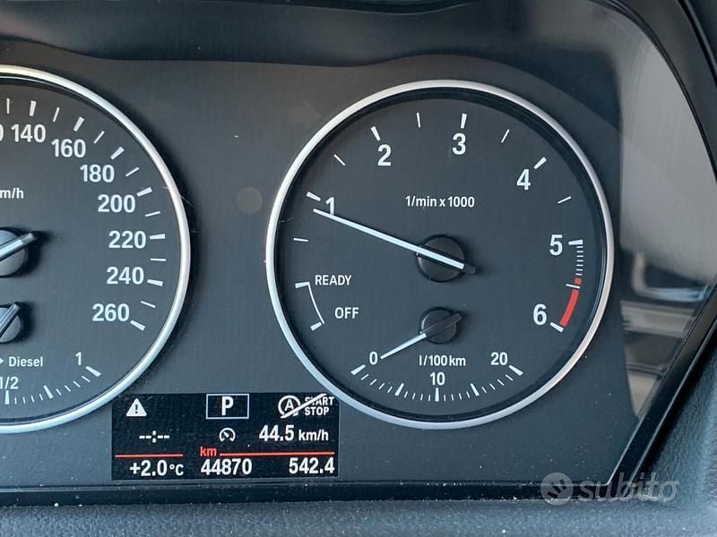 Usata BMW 218 Luxury Line 149 CV (109 kW) 2016 Grigio Monovolume