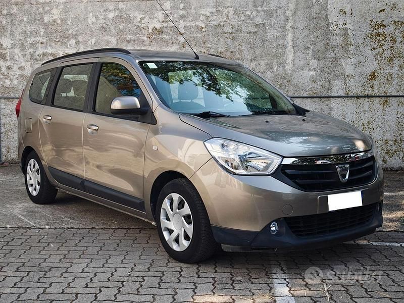 Usata Dacia Lodgy 95 CV (69 kW) 2015 Grigio Monovolume