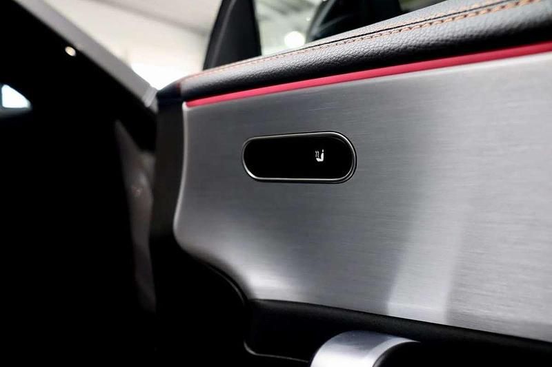 Usata Mercedes CLA200 163 CV (119 kW) 2019 Grigio Coupé