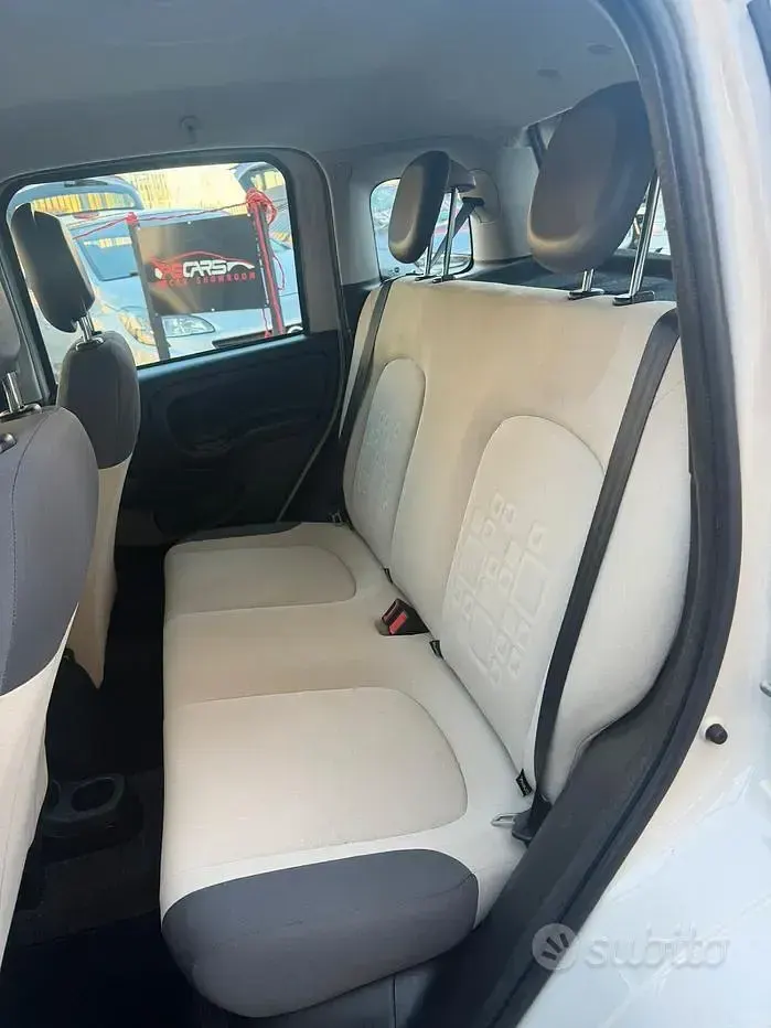 Usata Fiat Panda Pop 69 CV (50 kW) 2012 Beige Utilitaria