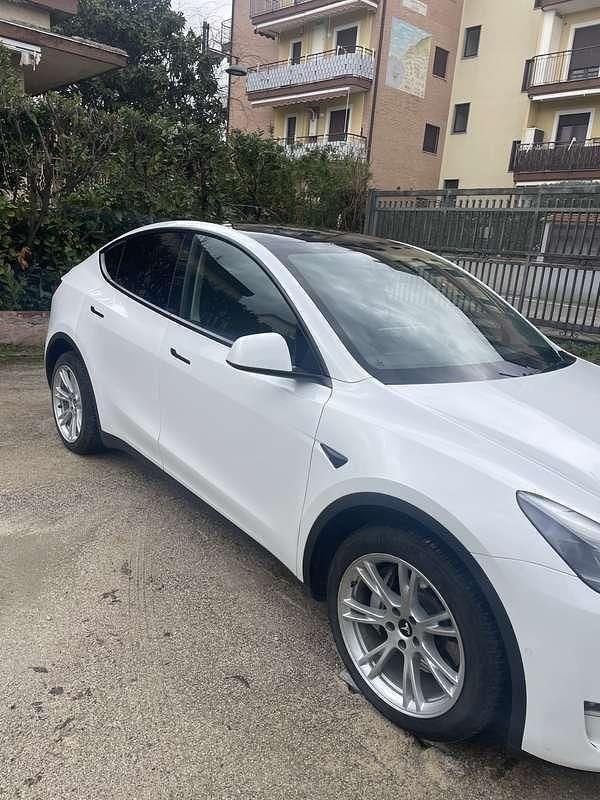 Usata Tesla Model Y 152 kW (208 CV) 2021 Bianco SUV
