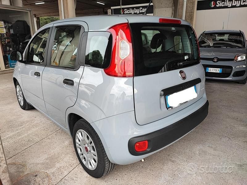 Käytetty Fiat Panda 69 HP (50 kW) 2022 Harmaa Sedan