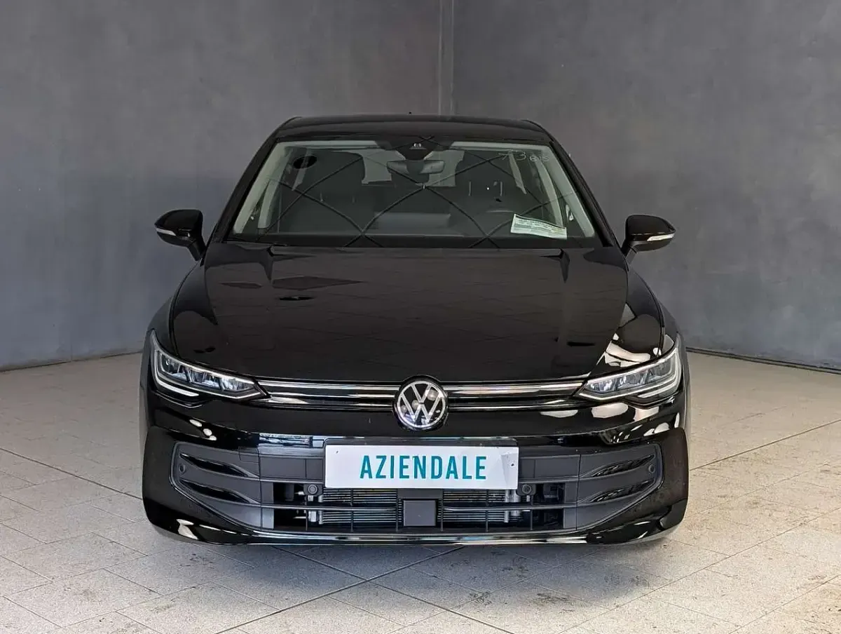 Usata VW Golf VIII Life 116 CV (85 kW) 2025 Nero Berlina