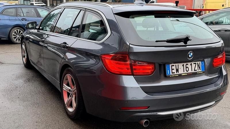 Usata BMW 318 Sport Line 143 CV (105 kW) 2014 Grigio Station wagon