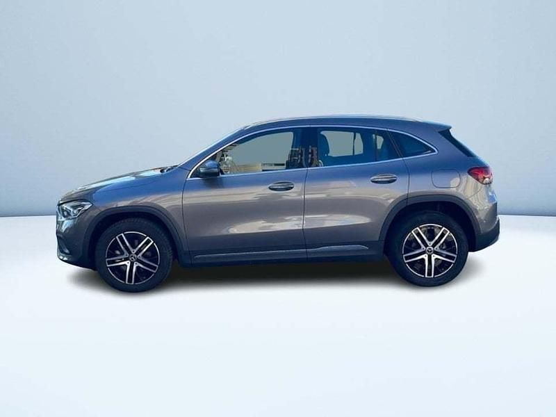 Usata Mercedes GLA200 150 CV (110 kW) 2023 Grigio SUV