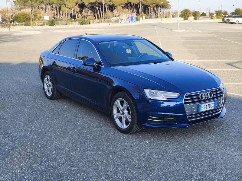 Usata Audi A4 Ambiente 122 CV (89 kW) 2018 Blu/azzurro Berlina