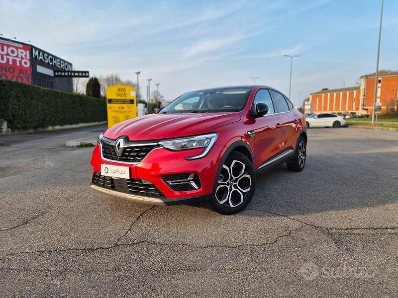Usata Renault Arkana Intens 145 CV (106 kW) 2022 Rosso SUV