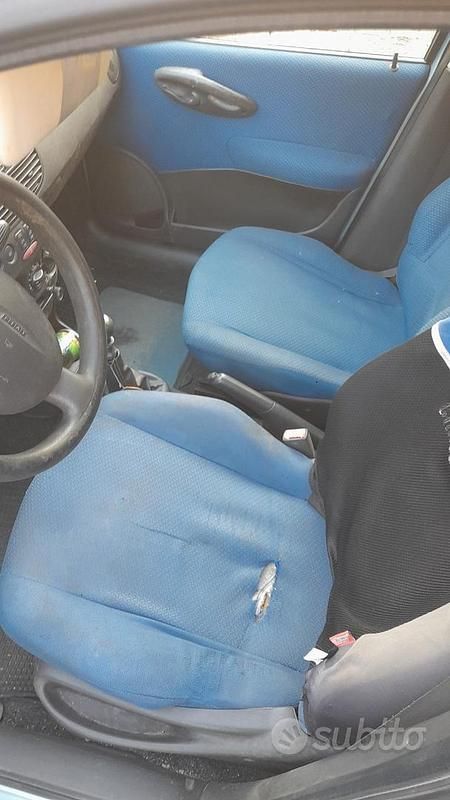 Usata Fiat Punto 70 CV (51 kW) 2001 Utilitaria