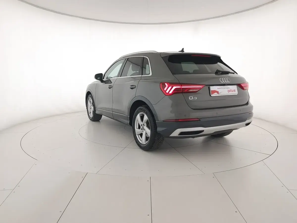 Usata Audi Q3 Advanced 150 CV (110 kW) 2025 Grigio chronos metallizzato SUV