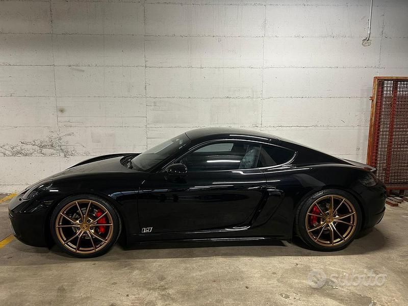 Usata Porsche 718 Cayman 300 CV (220 kW) 2020 Nero Coupé