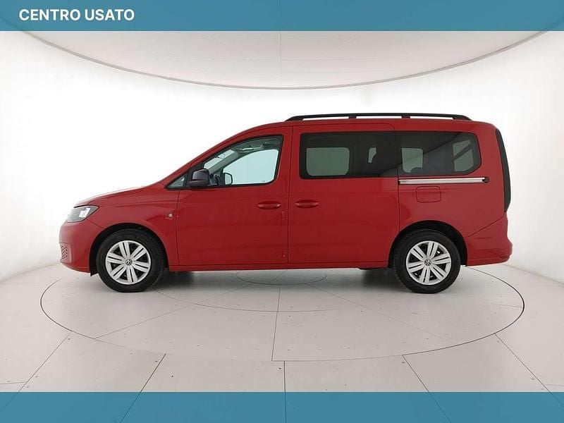 Usata VW Caddy Maxi 102 CV (75 kW) 2023 Rosso ciliegia Monovolume