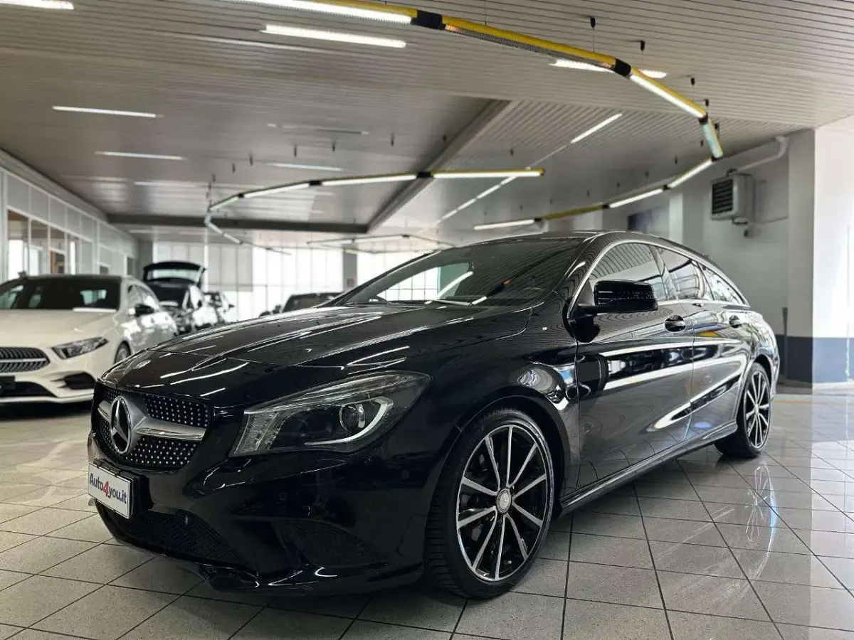 Usata Mercedes CLA220 177 CV (130 kW) 2015 Nero Coupé