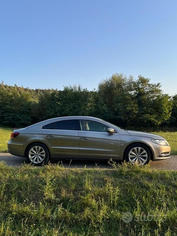 Usata VW Passat 140 CV (102 kW) 2013 Marrone Berlina