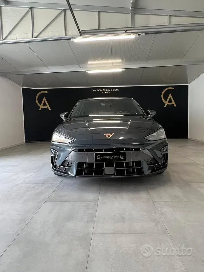 Usata Cupra Leon 150 CV (110 kW) 2025 Grigio Berlina