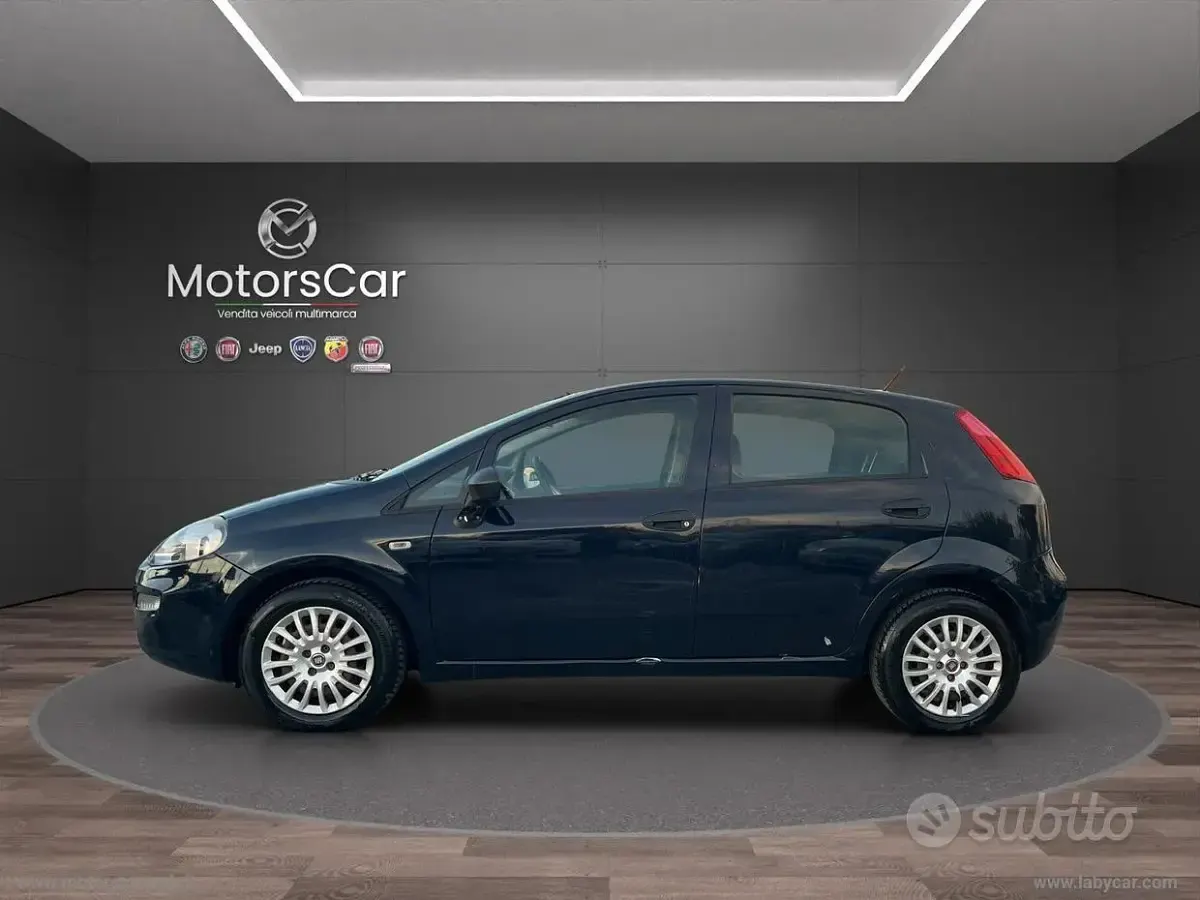 Usata Fiat Punto Street 69 CV (50 kW) 2018 Nero Utilitaria