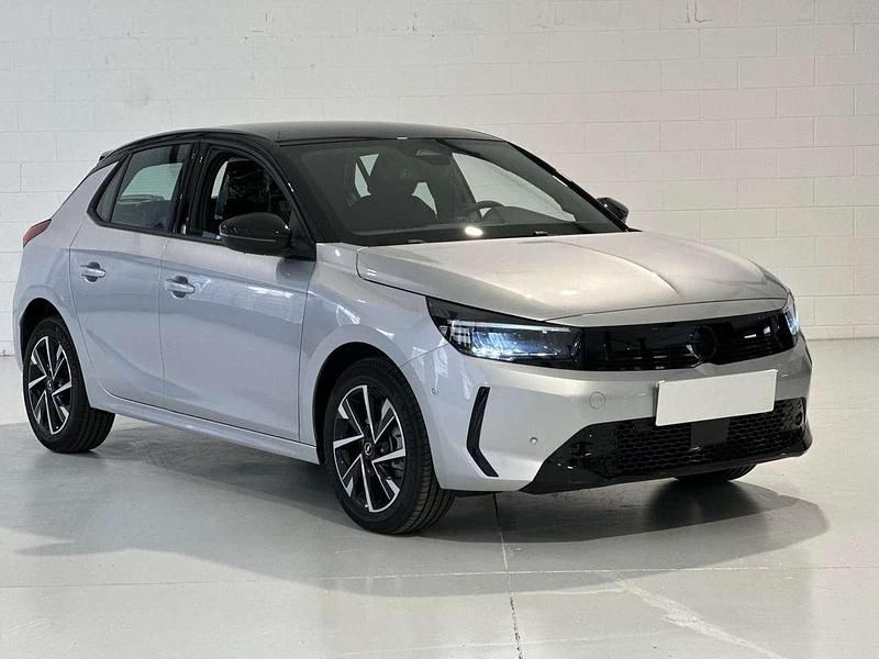 Nuova Opel Corsa 101 CV (74 kW) 2025 Kristall silver Berlina