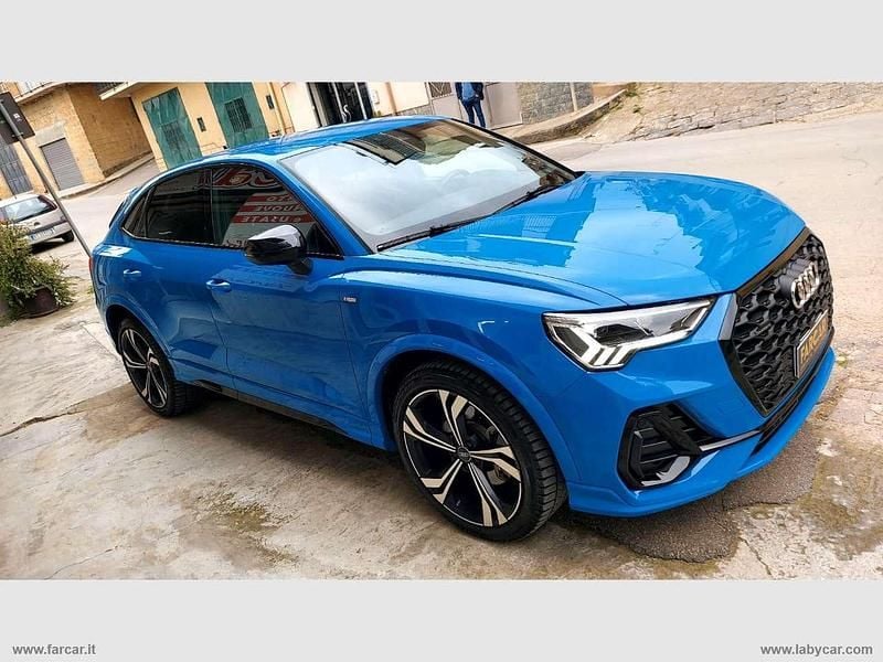 Blu Usata 2021 Audi Q3 Black Edition SUV | 35.900 € (Molto cara) - Immagine 1/4